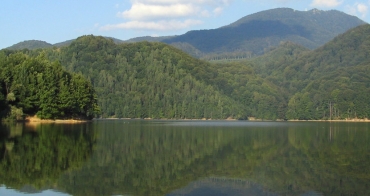 Lake dam - Firiza